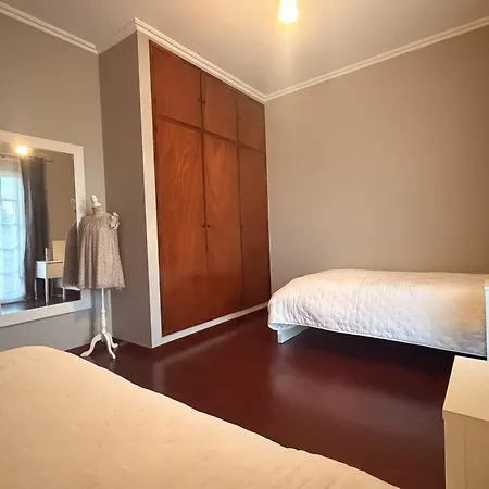 Voyaport - Moradia * Santa Cruz (Madeira)