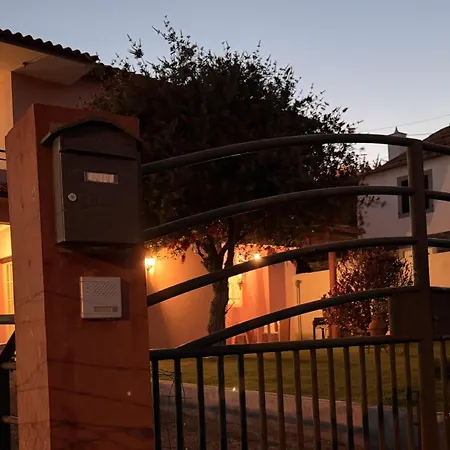 Voyaport - Moradia * Santa Cruz (Madeira)